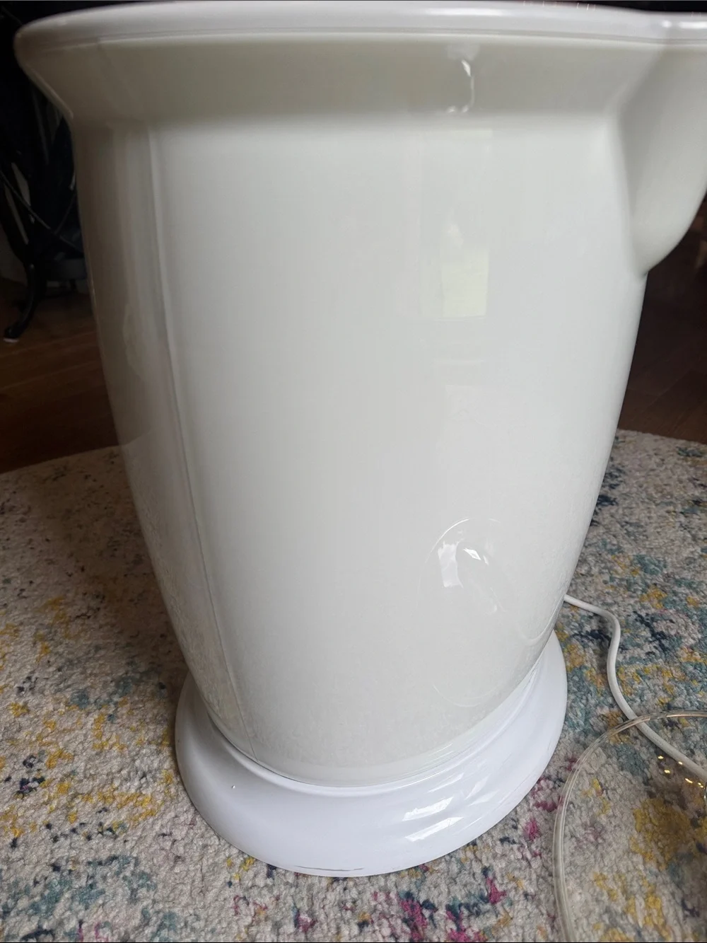 White Electric Towel Warmer  with Plastic Lid